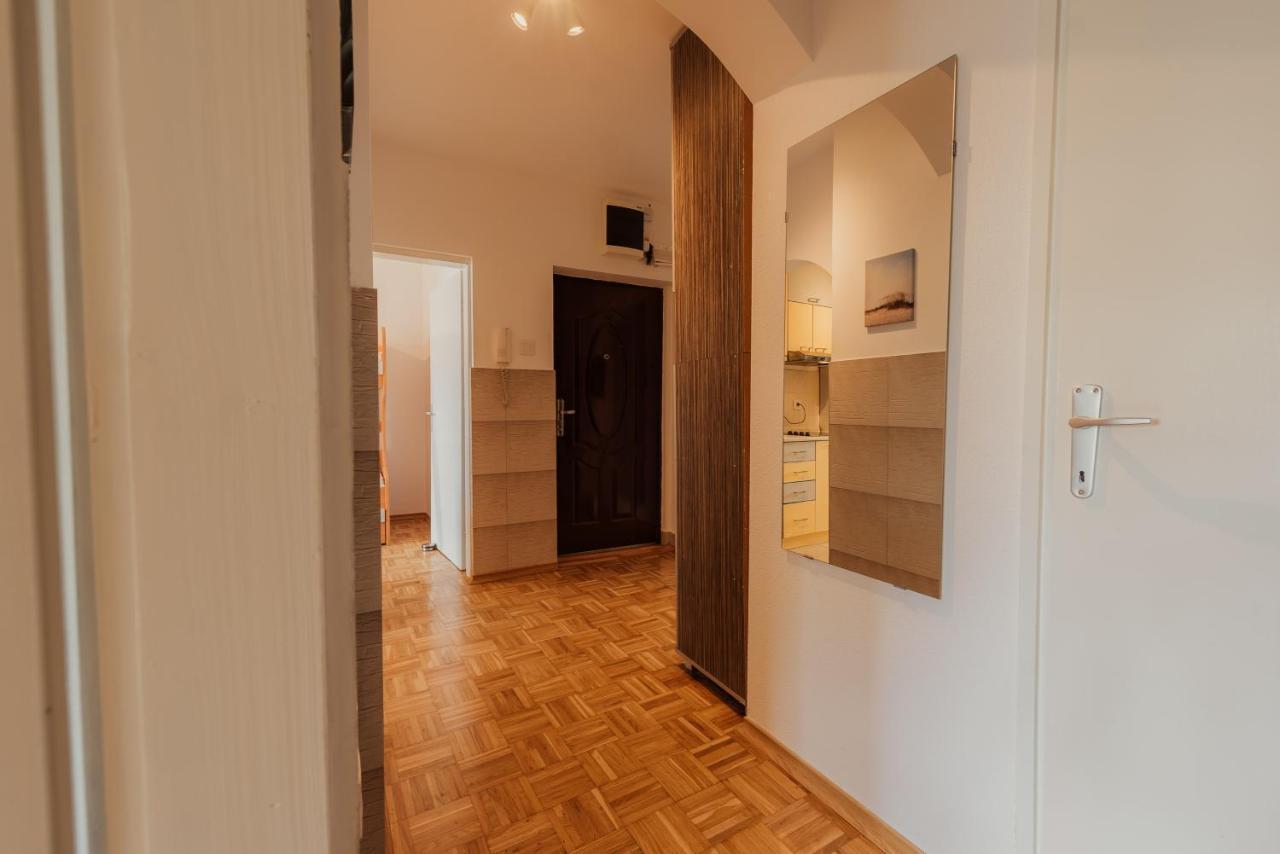 Mb Apartments Нови Сад Екстериор снимка