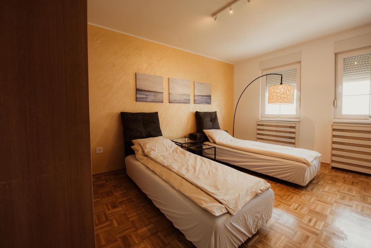 Mb Apartments Нови Сад Екстериор снимка