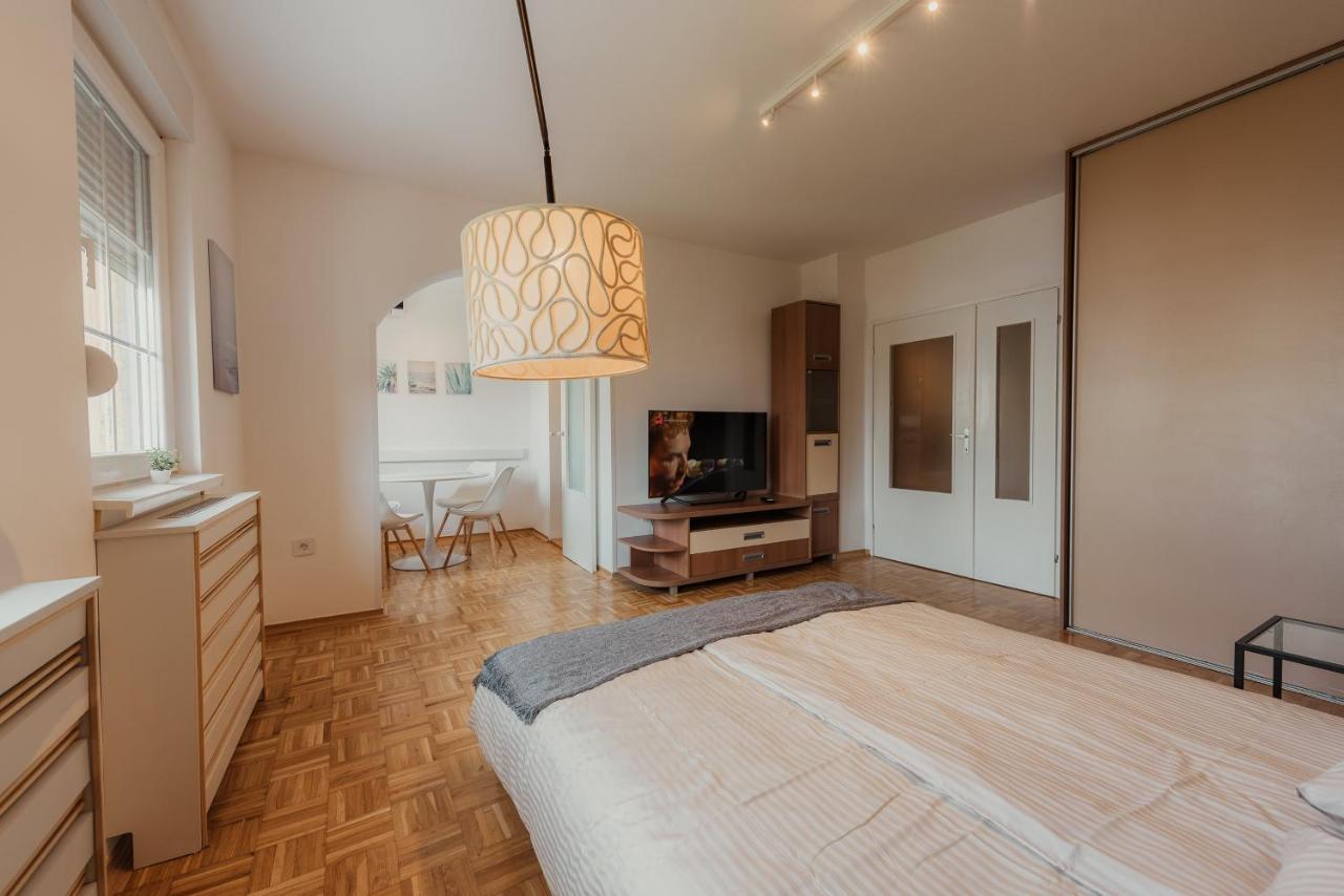 Mb Apartments Нови Сад Екстериор снимка
